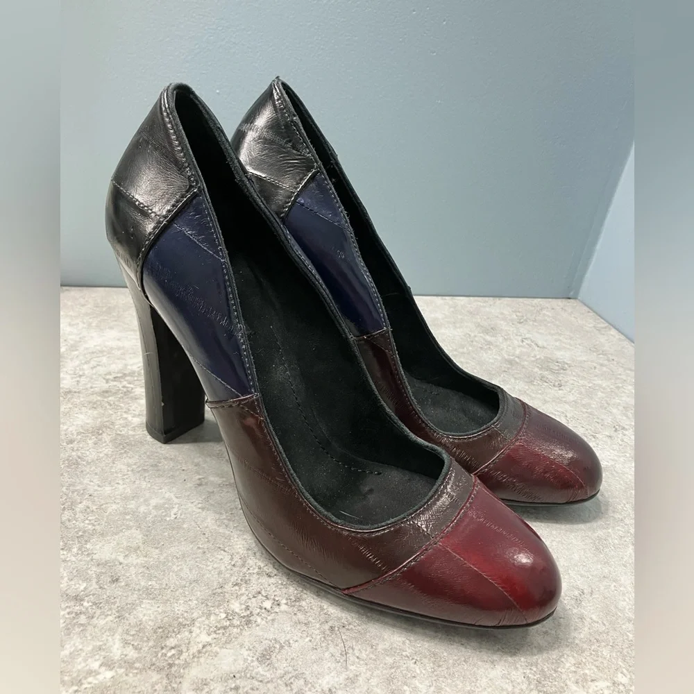 Burberry, multi colored heels - Picture 1 of 4
